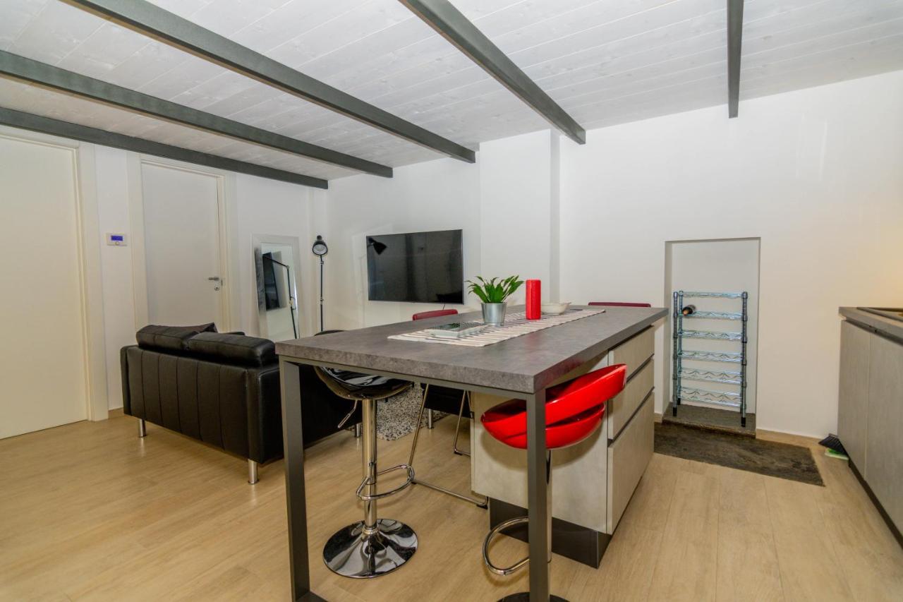 Industrial Loft -Center Of Turin- By Happyhostorino Apartman Kültér fotó